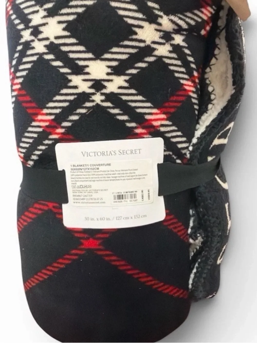 Victoria Secret Plaid Fleece Lounge Blanket - Black & Red